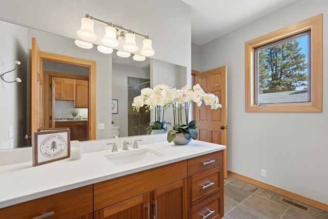 1365 NW Jacksonville Avenue, Bend, OR 97703