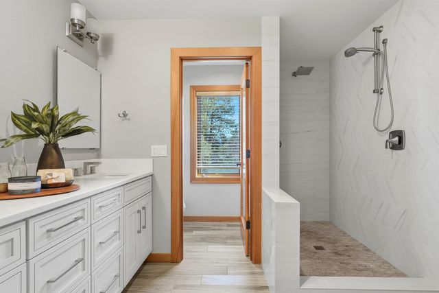 1365 NW Jacksonville Avenue, Bend, OR 97703