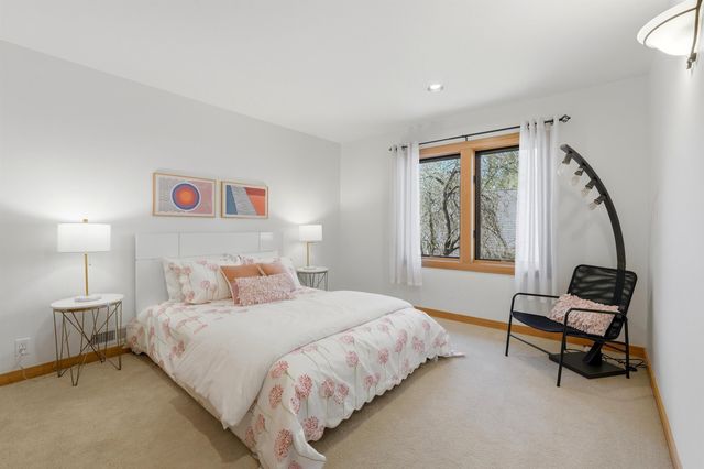 1365 NW Jacksonville Avenue, Bend, OR 97703