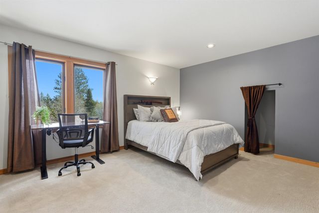 1365 NW Jacksonville Avenue, Bend, OR 97703