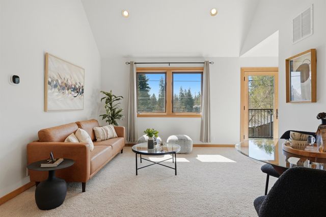 1365 NW Jacksonville Avenue, Bend, OR 97703