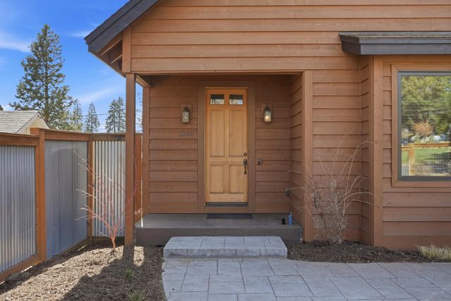 1365 NW Jacksonville Avenue, Bend, OR 97703