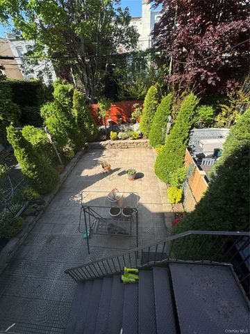 91 72nd Street, Brooklyn, NY 11209