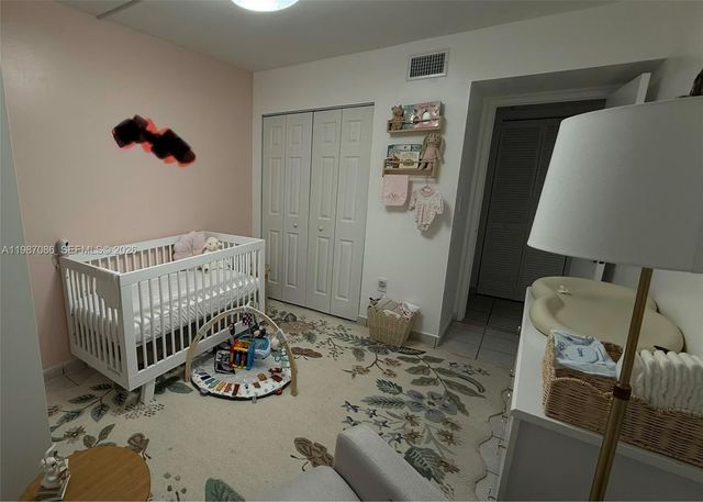 9437 Fontainebleau Blvd 110-16, Miami, FL 33172