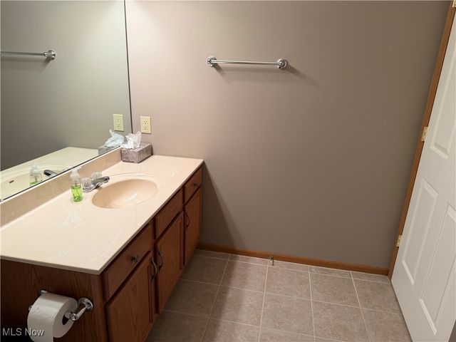 8823 Scotslanding Circle NW, Massillon, OH 44646