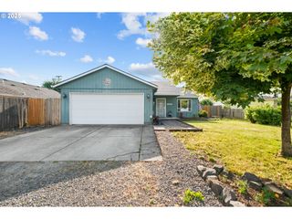 426 S 42ND Pl, Springfield, OR 97478