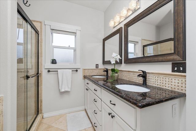 2306 W Rainier Ct, Spokane, WA 99208