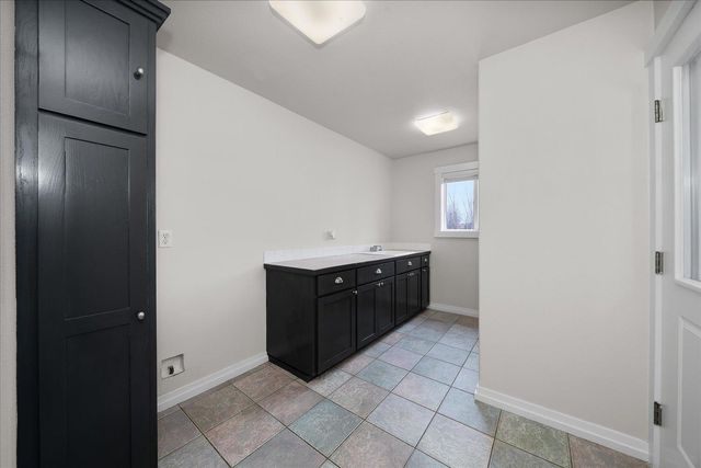 2306 W Rainier Ct, Spokane, WA 99208