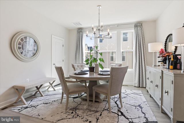 2861 HOKIE LN, Alexandria, VA 22306