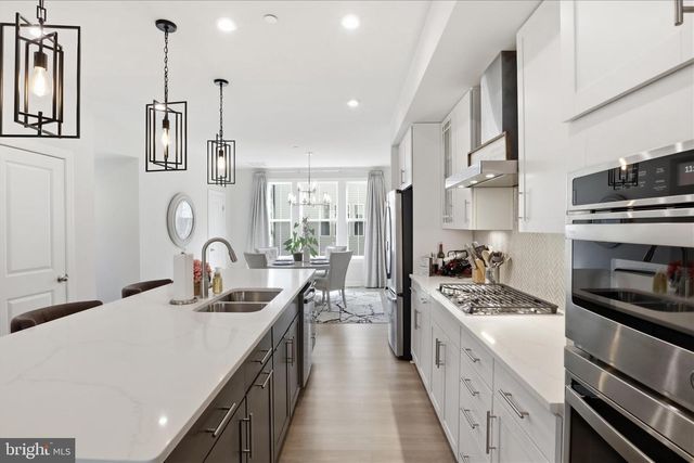 2861 HOKIE LN, Alexandria, VA 22306