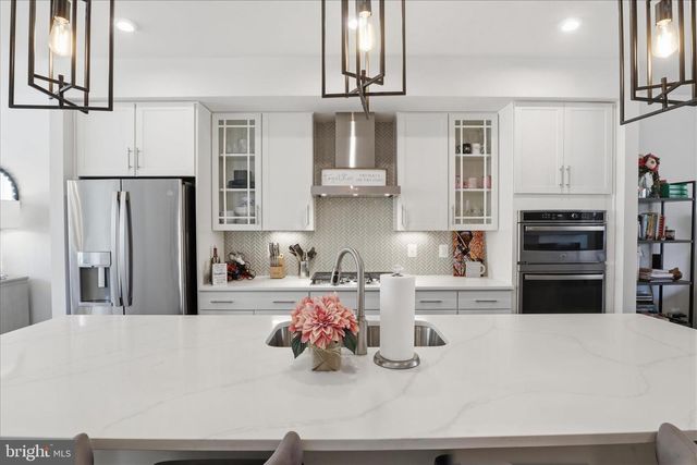2861 HOKIE LN, Alexandria, VA 22306