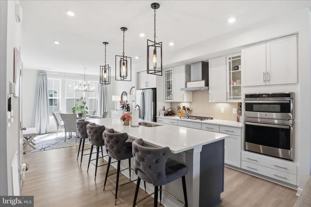 2861 HOKIE LN, Alexandria, VA 22306