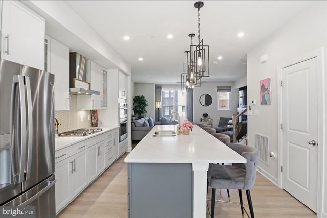 2861 HOKIE LN, Alexandria, VA 22306