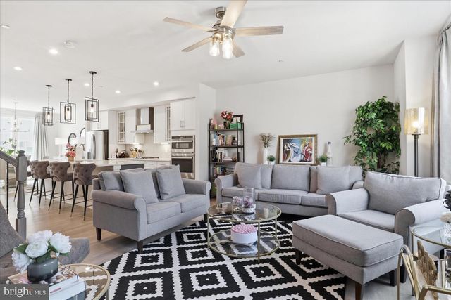 2861 HOKIE LN, Alexandria, VA 22306