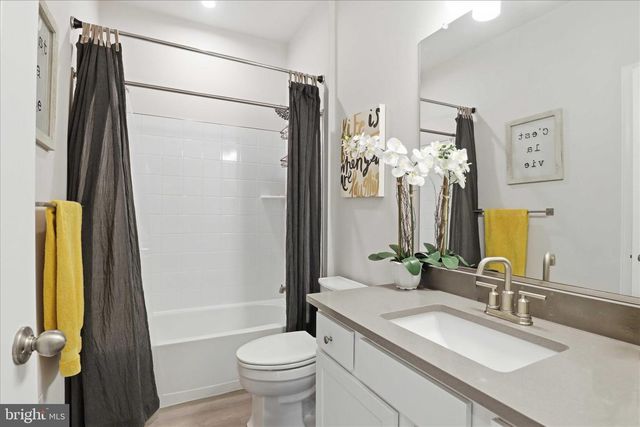 2861 HOKIE LN, Alexandria, VA 22306