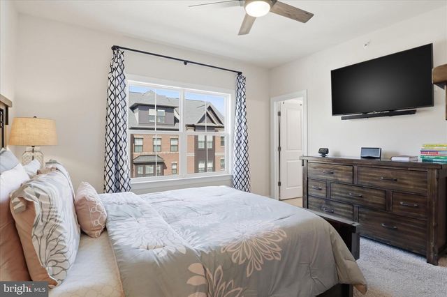 2861 HOKIE LN, Alexandria, VA 22306