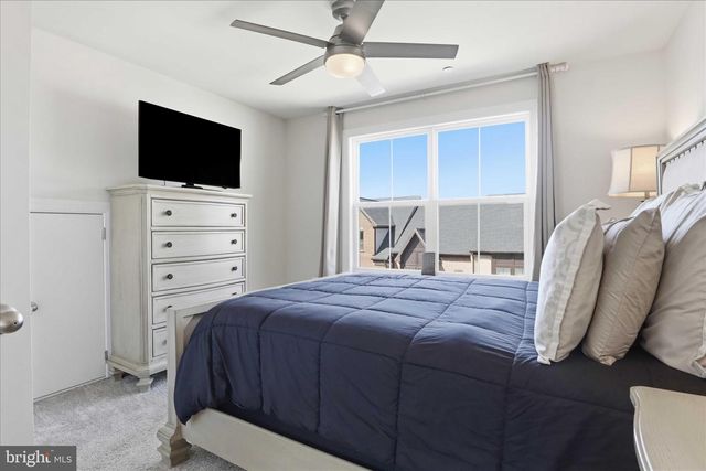 2861 HOKIE LN, Alexandria, VA 22306