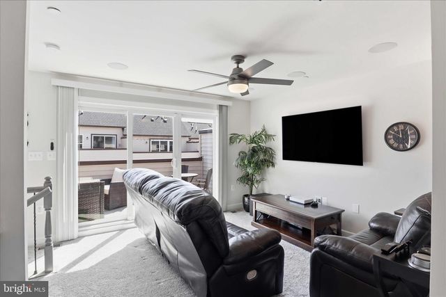 2861 HOKIE LN, Alexandria, VA 22306