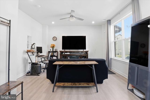 2861 HOKIE LN, Alexandria, VA 22306