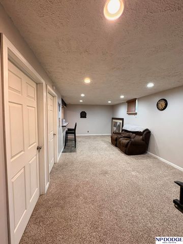 2140 SW 16Th Street, Lincoln, NE 68522