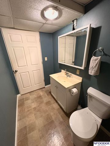 2140 SW 16Th Street, Lincoln, NE 68522