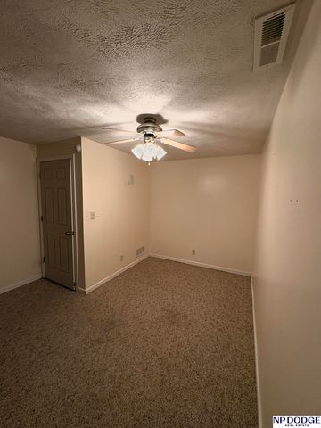 2140 SW 16Th Street, Lincoln, NE 68522