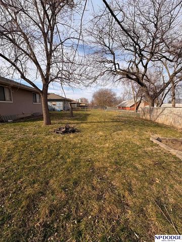 2140 SW 16Th Street, Lincoln, NE 68522