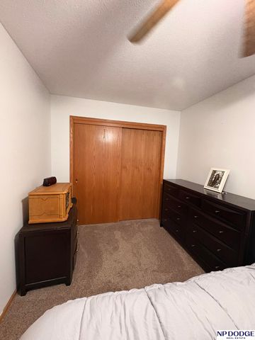 2140 SW 16Th Street, Lincoln, NE 68522