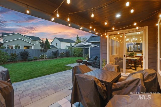 10393 Millgrain St., Nampa, ID 83687