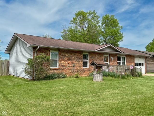9832 5th Street, Taylorsville, IN 47280