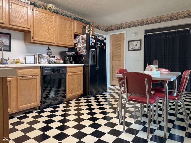 9832 5th Street, Taylorsville, IN 47280