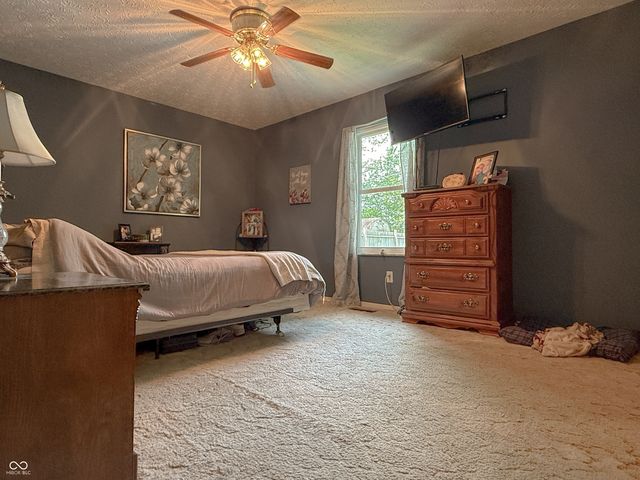 9832 5th Street, Taylorsville, IN 47280
