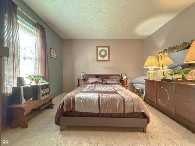 9832 5th Street, Taylorsville, IN 47280