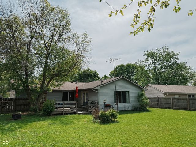 9832 5th Street, Taylorsville, IN 47280
