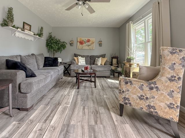 9832 5th Street, Taylorsville, IN 47280