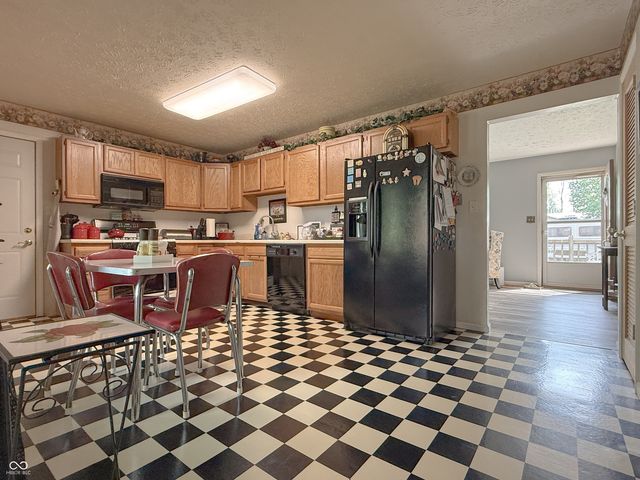 9832 5th Street, Taylorsville, IN 47280