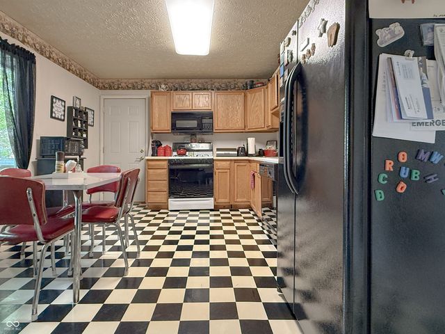 9832 5th Street, Taylorsville, IN 47280
