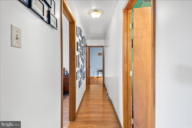 12530 SEAVOLT RD, Hancock, MD 21750