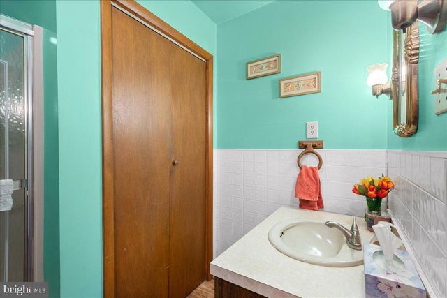 12530 SEAVOLT RD, Hancock, MD 21750