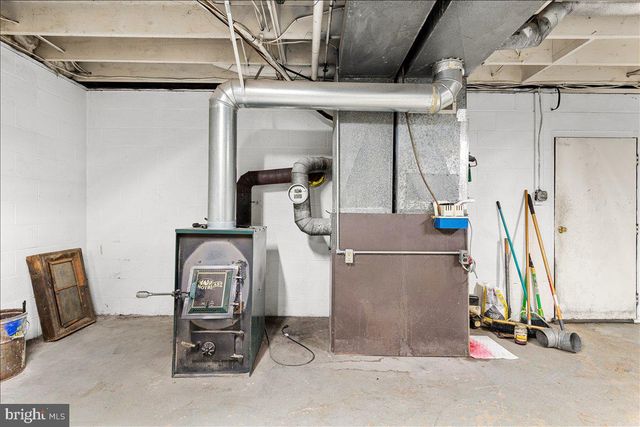 12530 SEAVOLT RD, Hancock, MD 21750