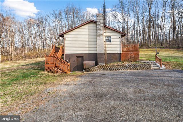 12530 SEAVOLT RD, Hancock, MD 21750