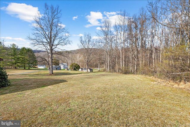 12530 SEAVOLT RD, Hancock, MD 21750
