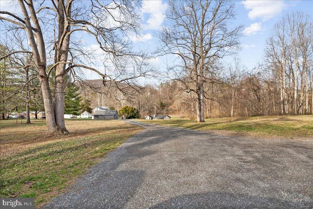 12530 SEAVOLT RD, Hancock, MD 21750