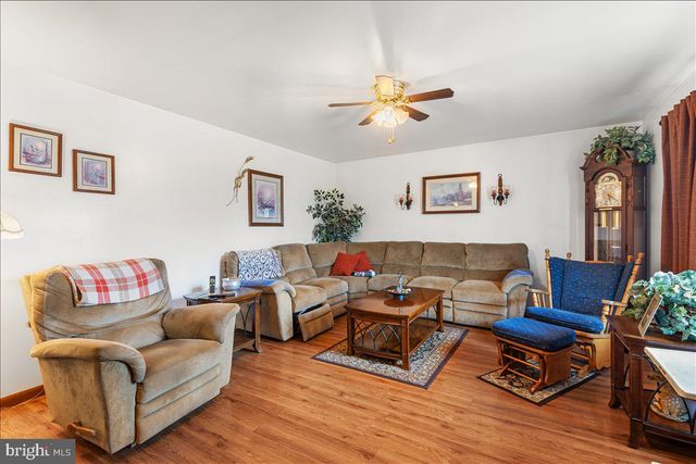 12530 SEAVOLT RD, Hancock, MD 21750