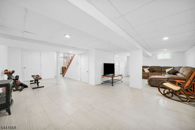 38 Kierstead Ave, Nutley Twp., NJ 07110