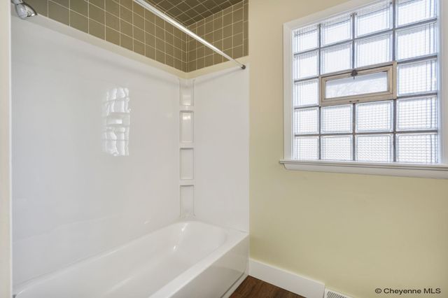 3520 ESSEX RD, Cheyenne, WY 82001