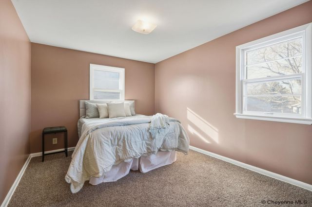 3520 ESSEX RD, Cheyenne, WY 82001