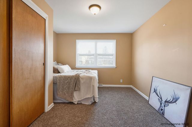 3520 ESSEX RD, Cheyenne, WY 82001