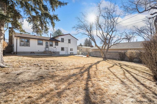 3520 ESSEX RD, Cheyenne, WY 82001