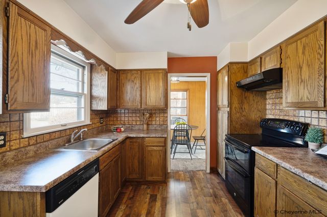 3520 ESSEX RD, Cheyenne, WY 82001